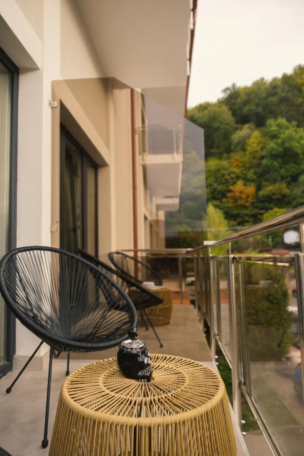 Sub Cetate Hotel Rîşnov Luaran gambar