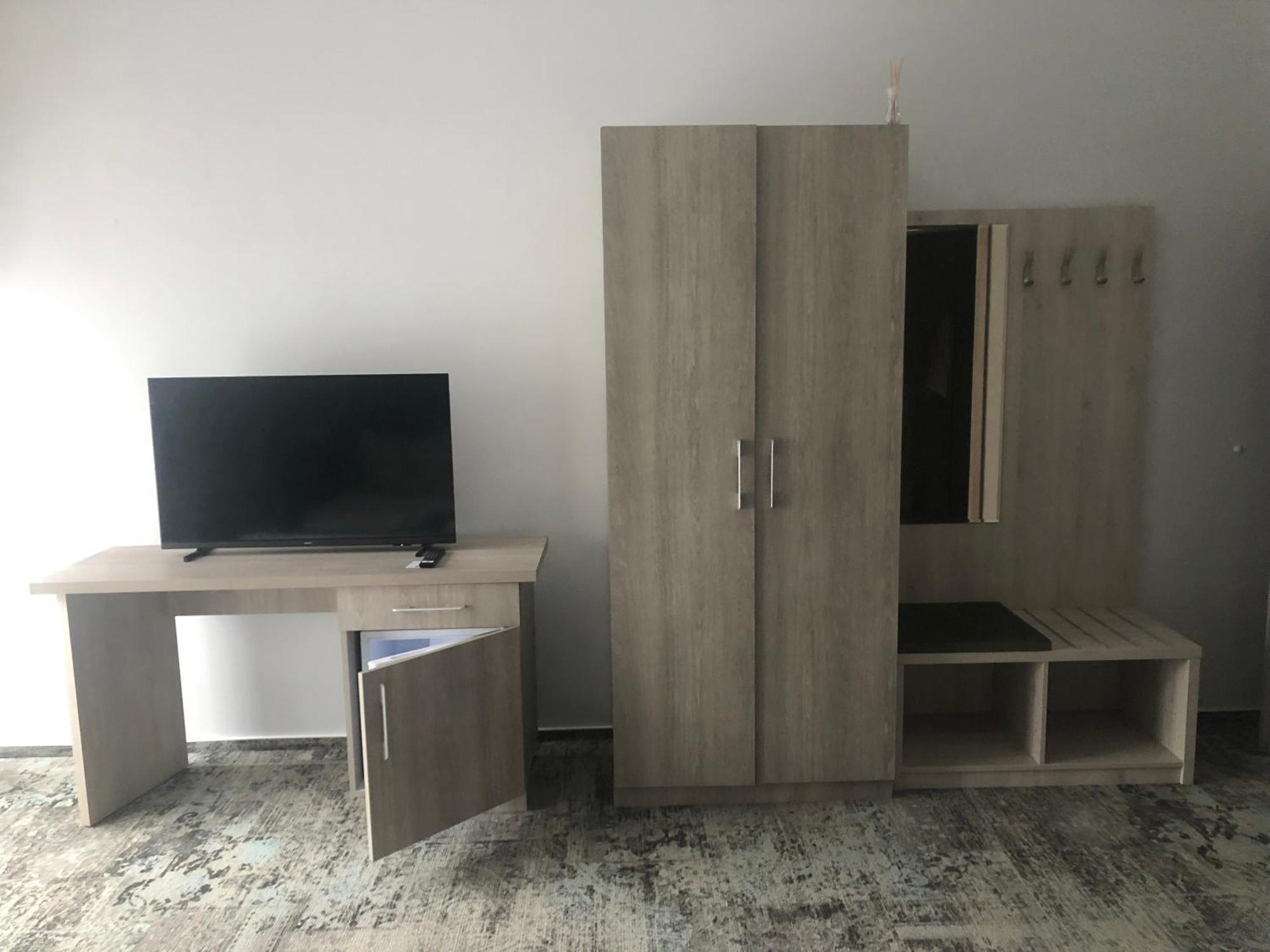 Sub Cetate Hotel Rîşnov Luaran gambar