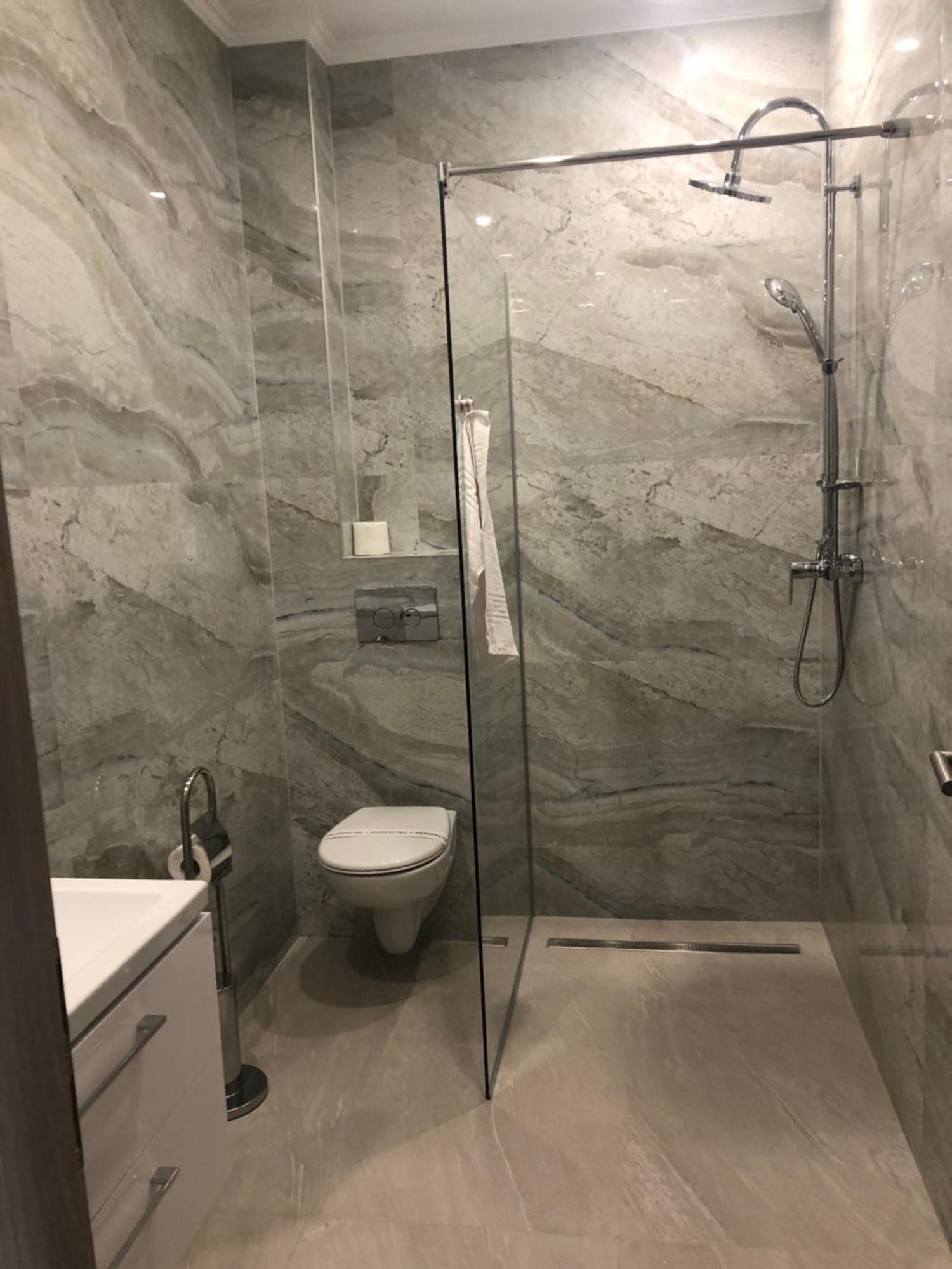 Sub Cetate Hotel Rîşnov Luaran gambar