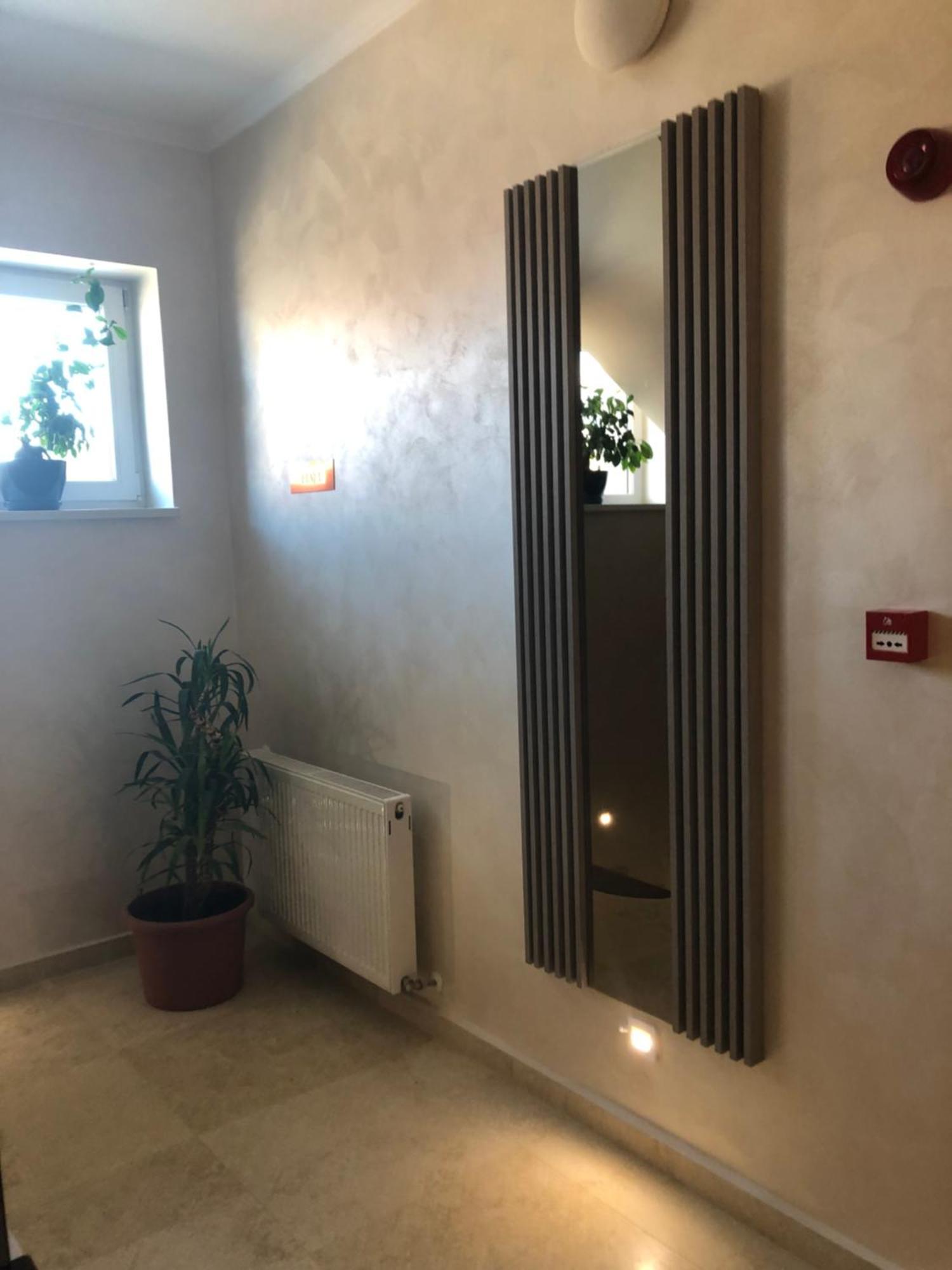 Sub Cetate Hotel Rîşnov Luaran gambar